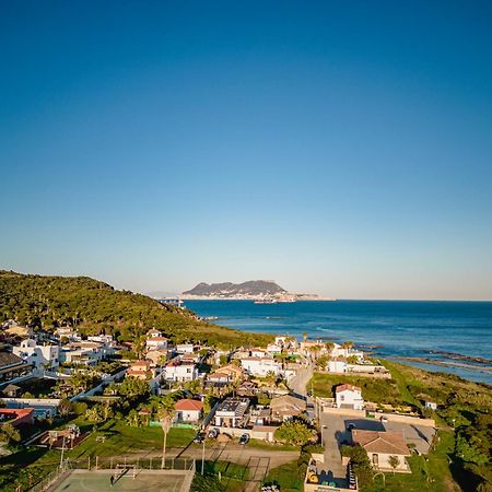 אלגסירס Increible Villa De Madera Con Vistas Al Mar מראה חיצוני תמונה