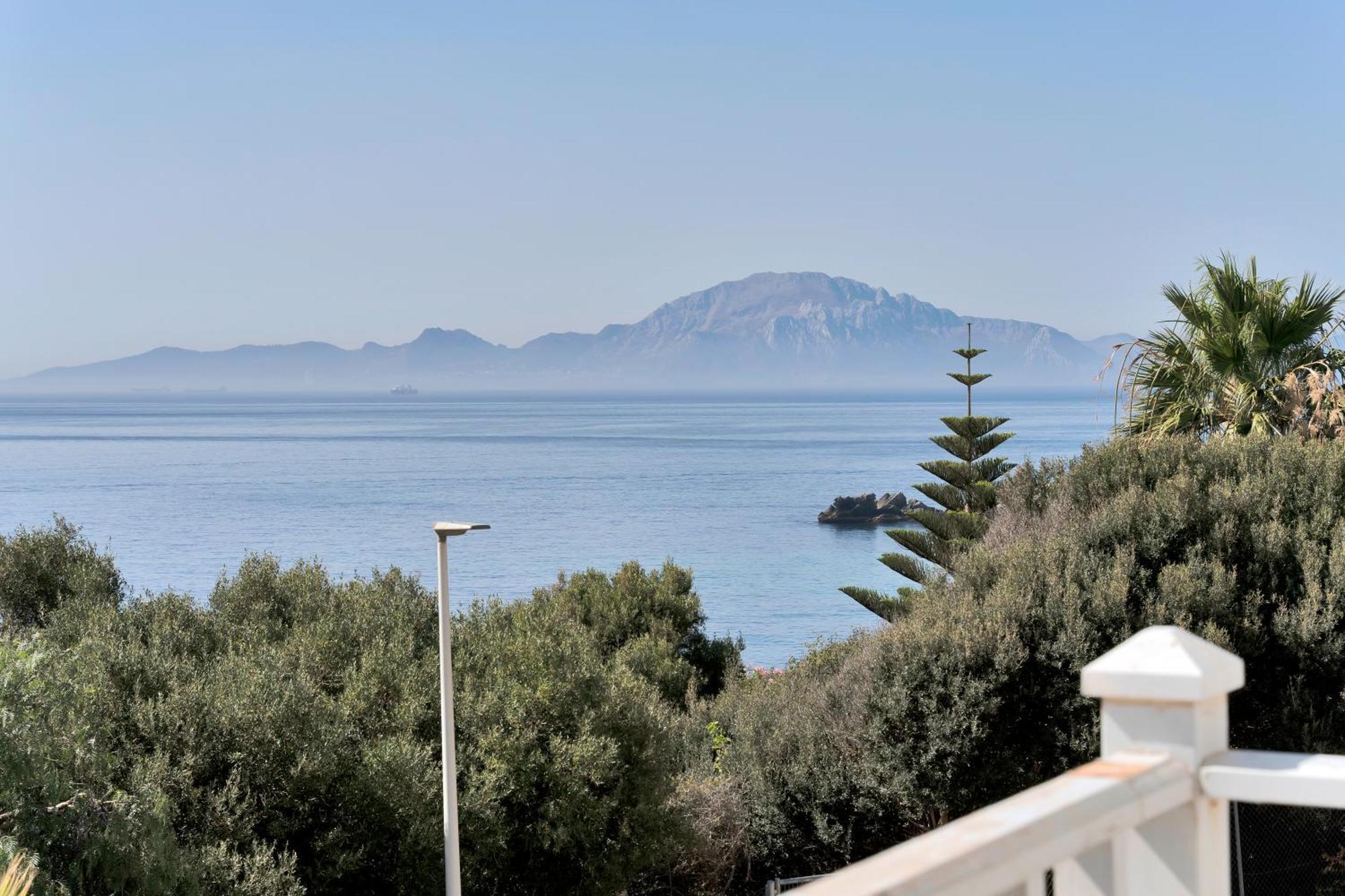 אלגסירס Increible Villa De Madera Con Vistas Al Mar מראה חיצוני תמונה