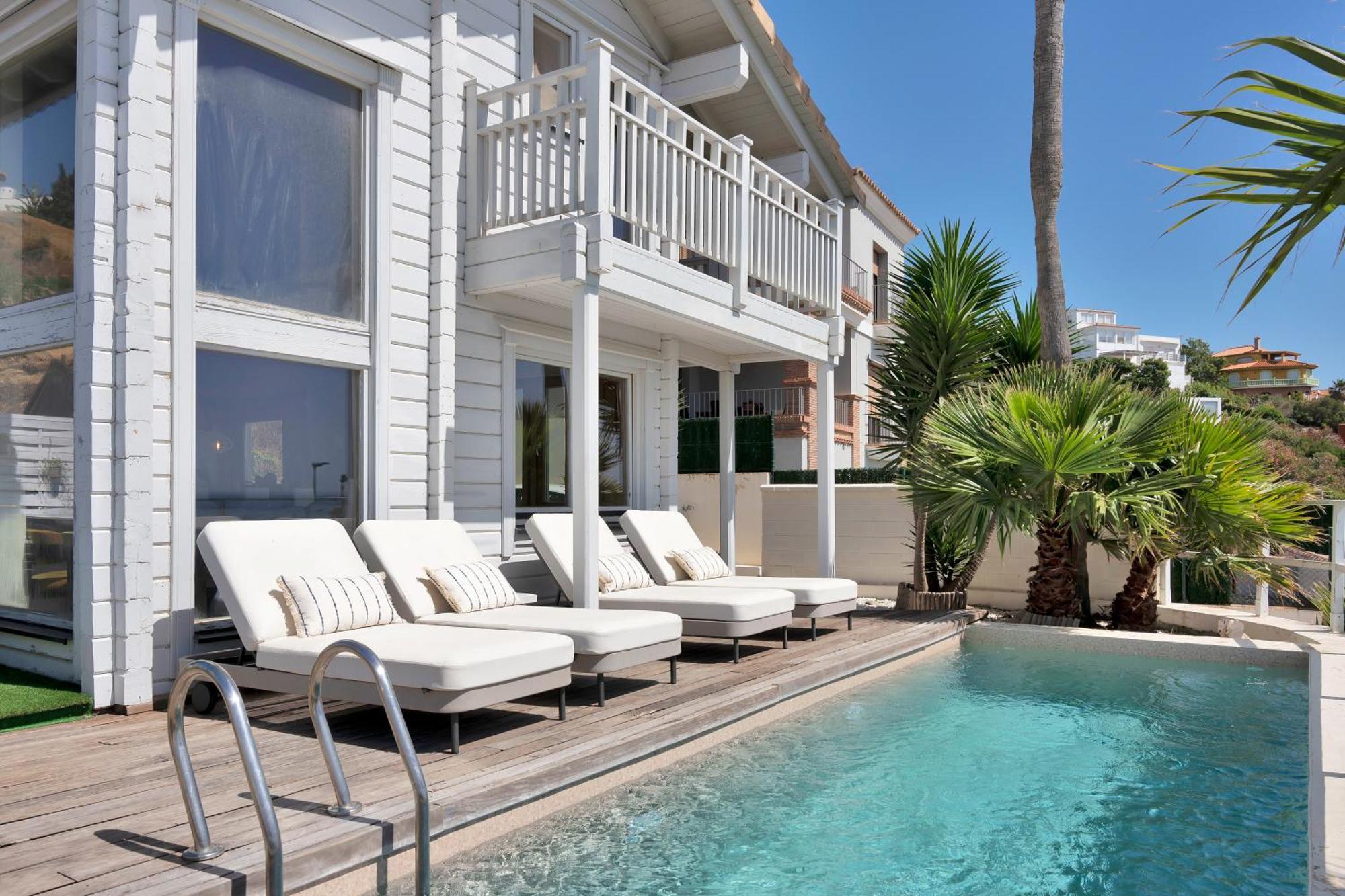 אלגסירס Increible Villa De Madera Con Vistas Al Mar מראה חיצוני תמונה